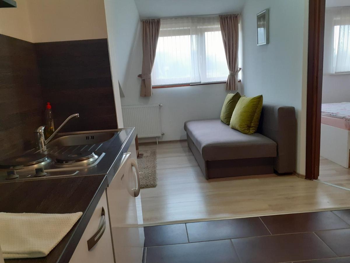 House Josipa Hotel Rakovica Exterior photo